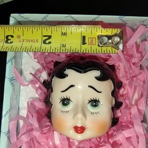Betty Boop Madame Alexander Porcelain Hinged Box